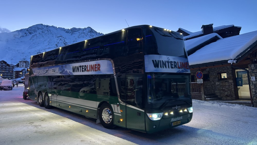 Bus van Winterliner op wintersport.